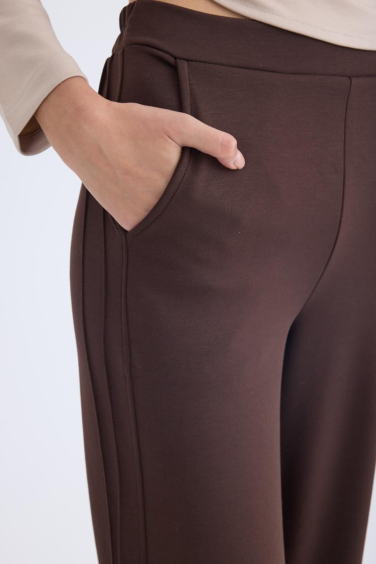 Beli Lastikli Geniş Paça Eşofman Pantolon