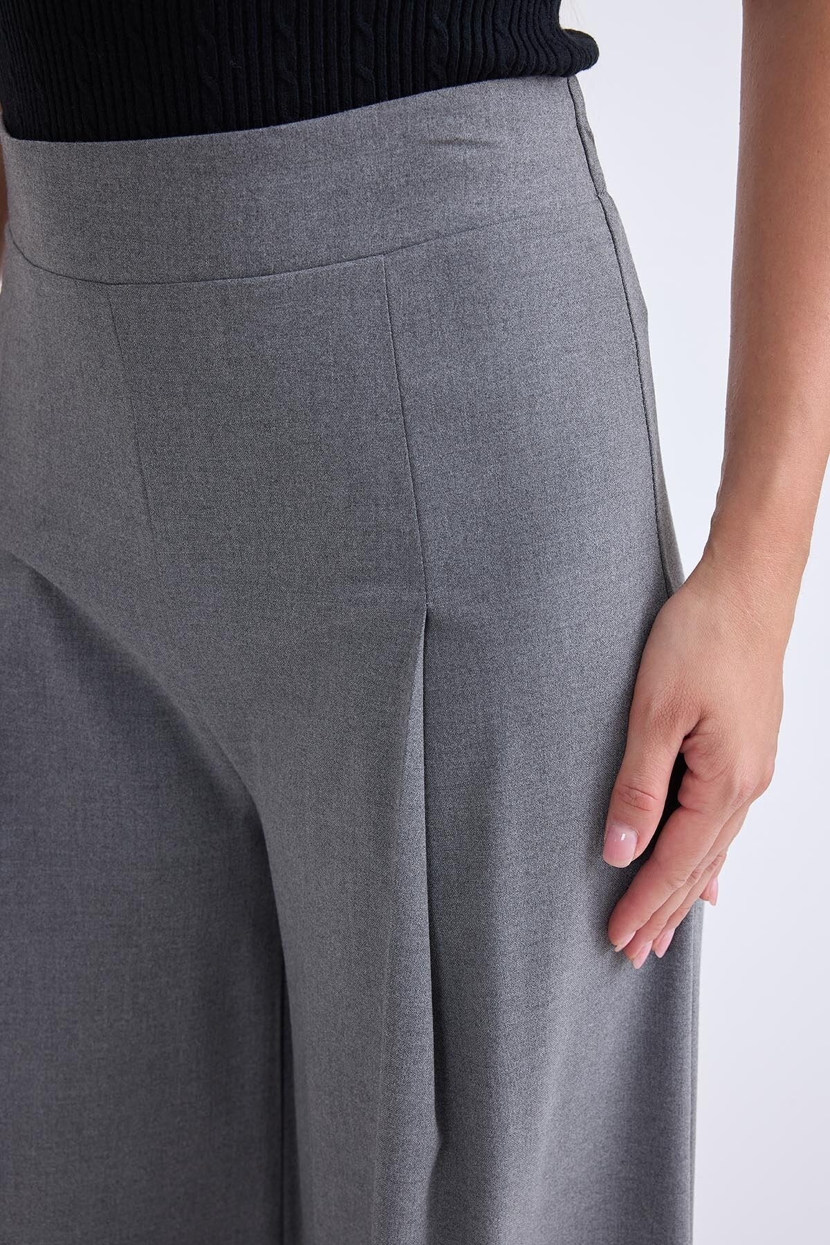 Beli Lastikli Pileli Geniş Paça Pantolon