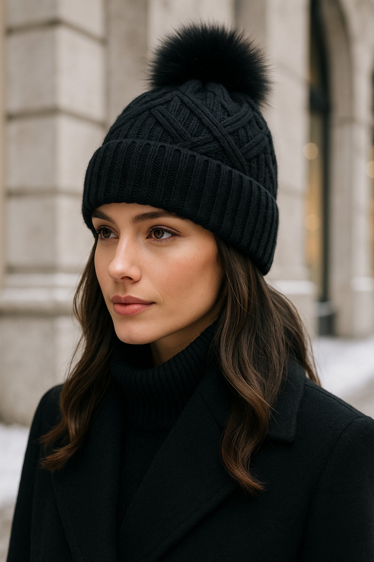 Kalın Dokumalı Siyah Çapraz Çizgili Içi Yünlü Ponponlu Bere Bere1140