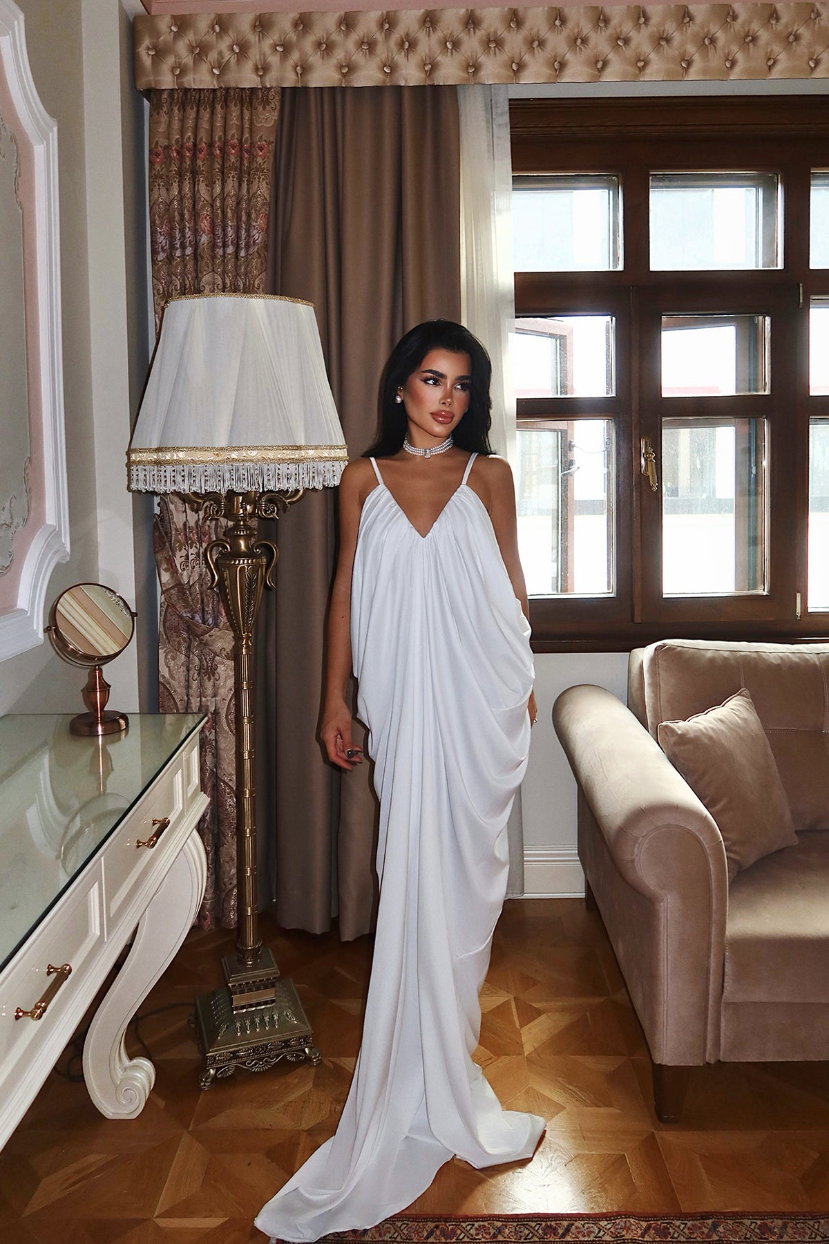 Beyaz Tulula Uzun Saten Elbise ATE-3678