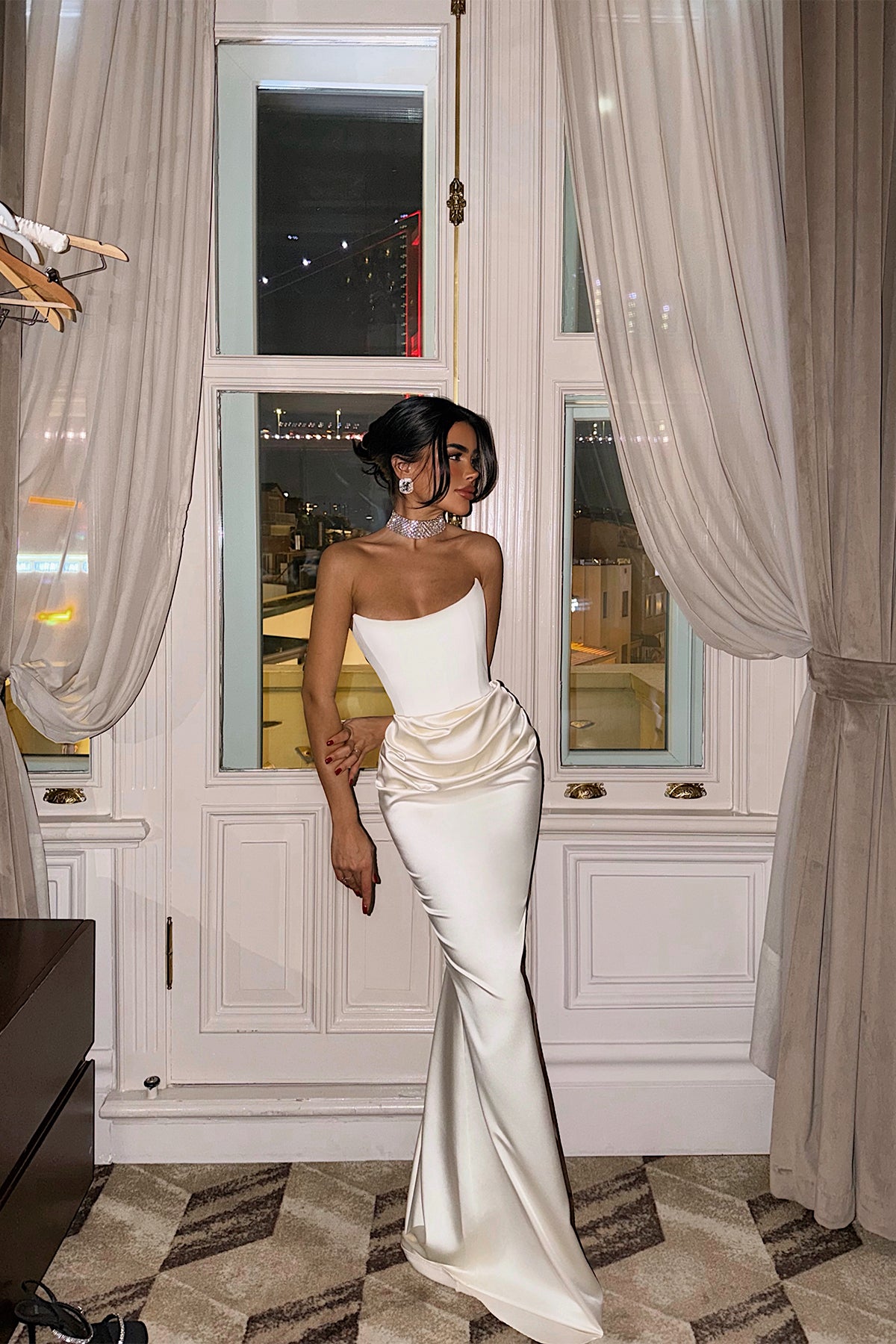 Beyaz Velora saten elbise ATE-4376