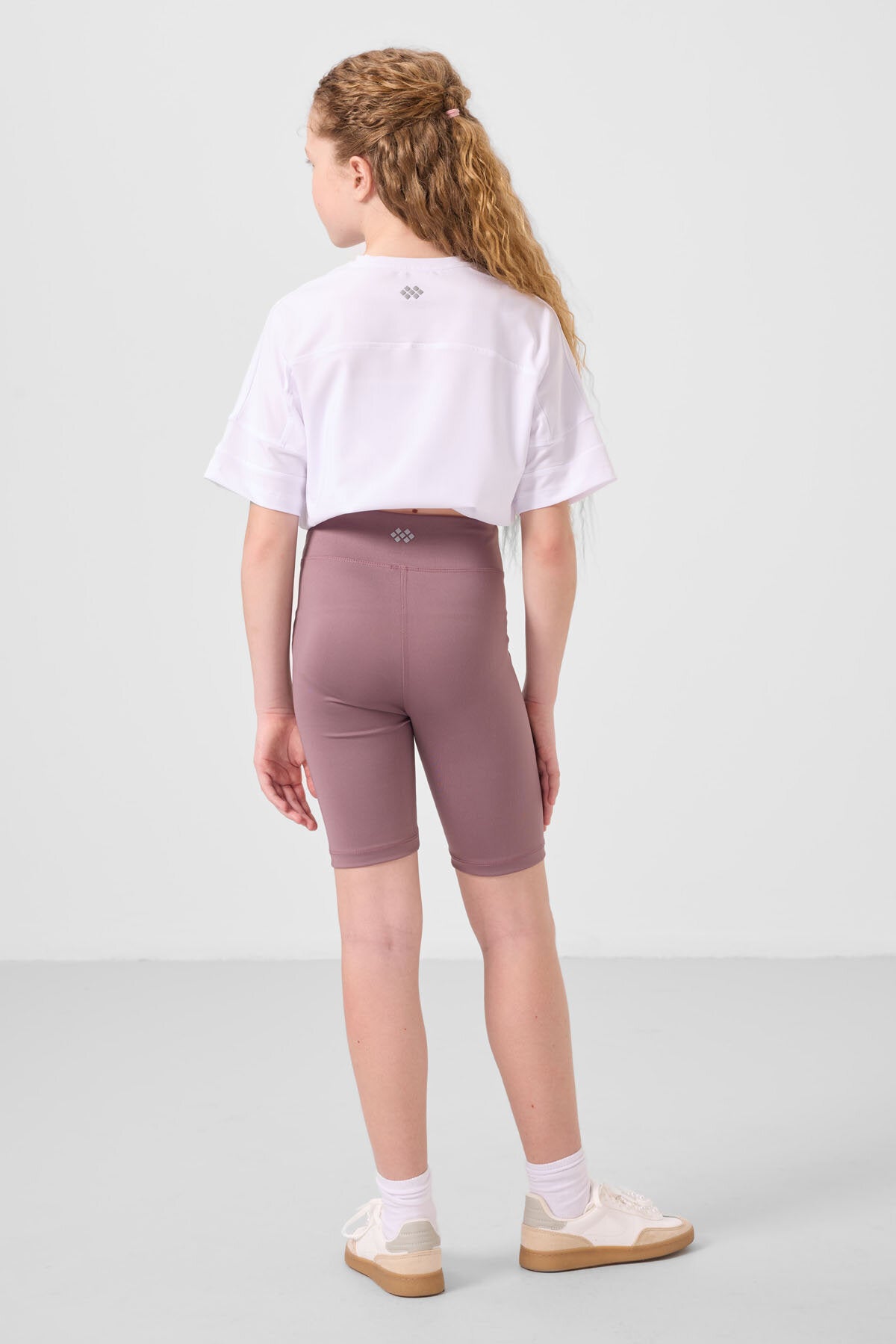 Beyaz-Gül Kurusu V Yaka Kemer Detaylı Standart Fit Performans Kız Çocuk Tayt Takım - 75187