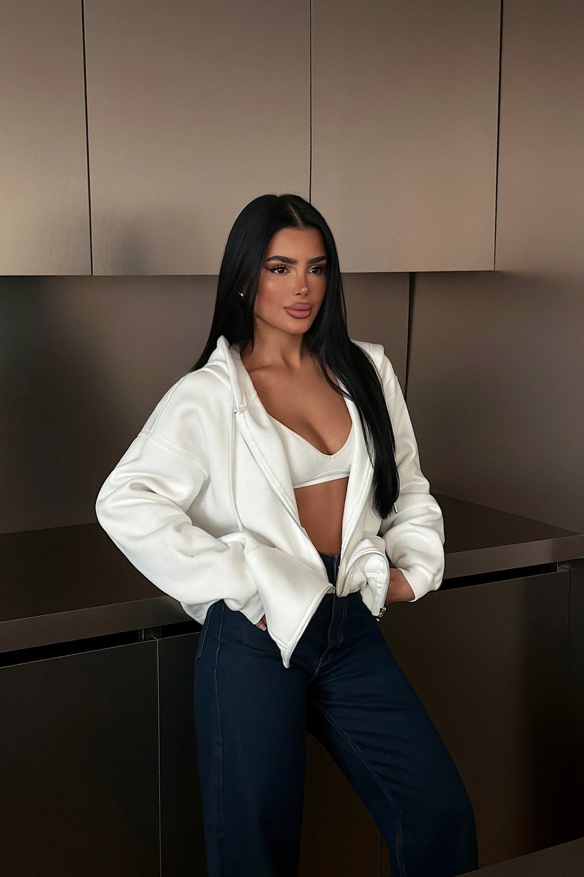 Beyaz Medias Kapüşonlu Hırka ATE-4868