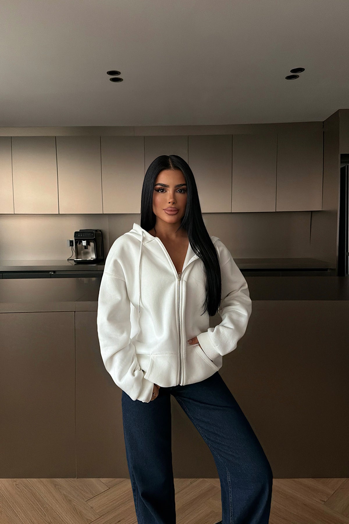 Beyaz Medias Kapüşonlu Hırka ATE-4868