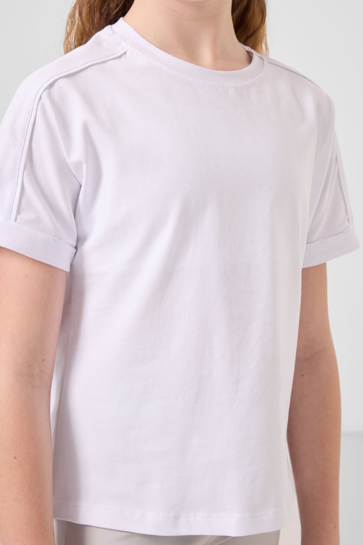 Beyaz Pamuklu O Yaka Oversize Fit Basic Kız Çocuk T-Shirt - 75182