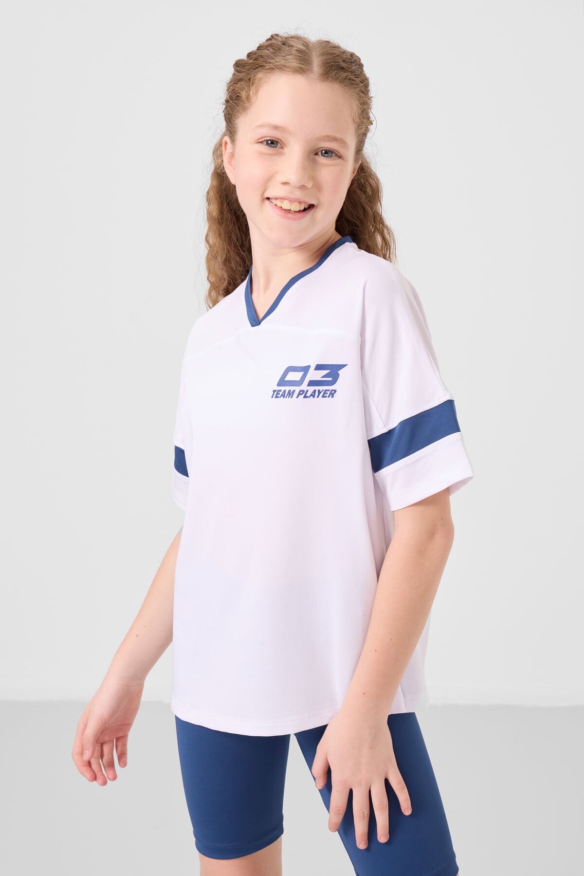 Beyaz-Parlament V Yaka Kemer Detaylı Standart Fit Performans Kız Çocuk Tayt Takım - 75187