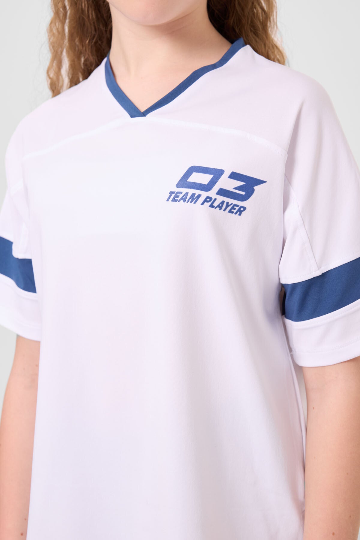 Beyaz-Parlament V Yaka Kemer Detaylı Standart Fit Performans Kız Çocuk Tayt Takım - 75187