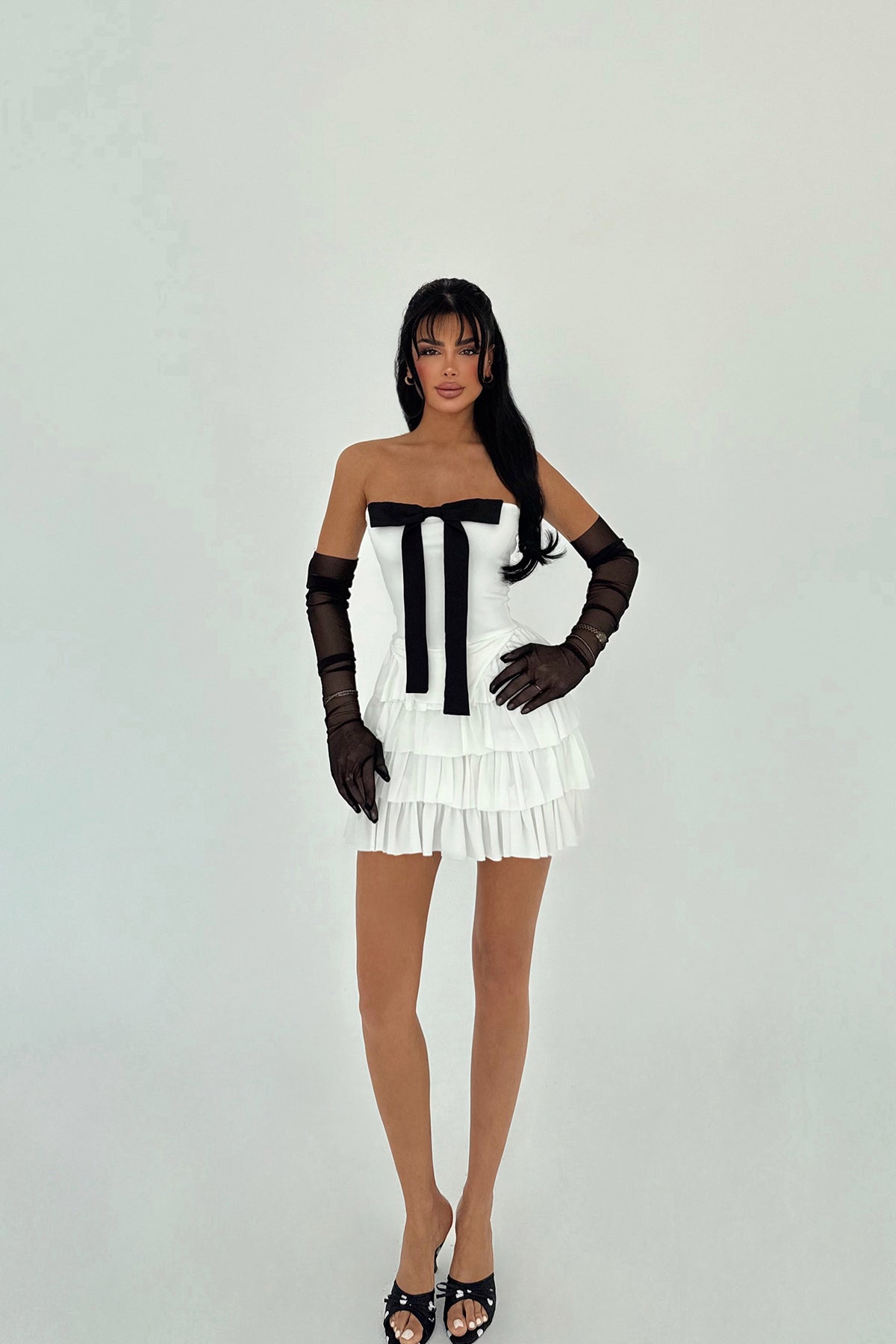 Beyaz Ramblas Eldiven Detaylı Mini Fırfır Elbise ATE-2774