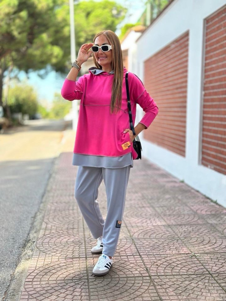 Women's Pink Hooded Two-Piece Set with Skirt Hem Detail and Reverse Stitch Patch