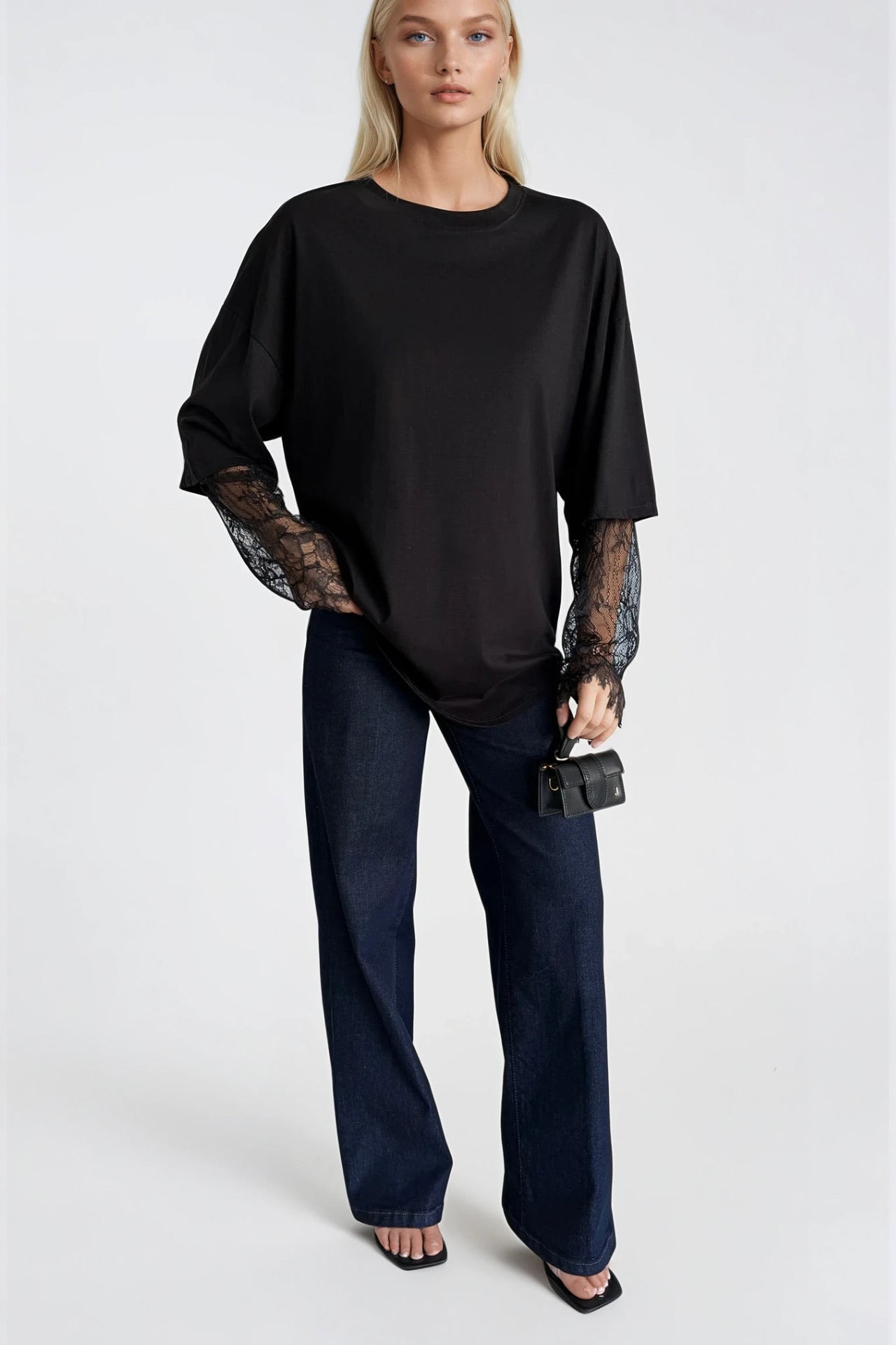 Bisiklet Yaka Kol Dantel Detay Siyah Oversize T-Shirt