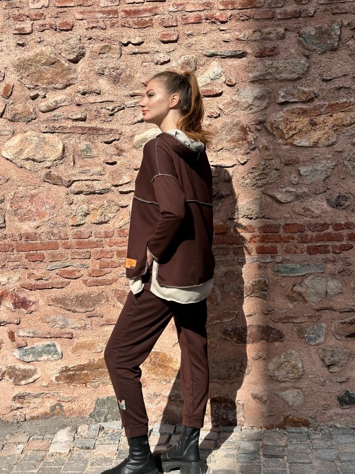 Women's Brown Hooded Hem Detail Emblem Reverse Stitch Look Two-Piece Set