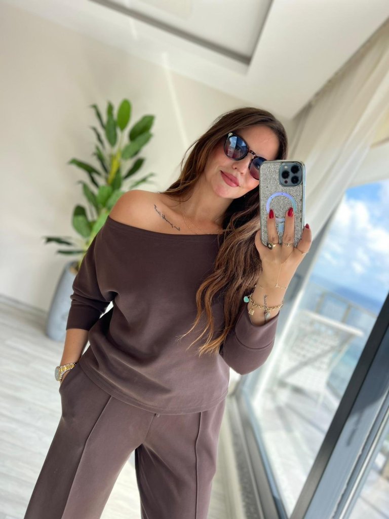 Kadın Uzun Kollu Tek Omuzdan Açık Modal Bluz Ve Pantolon Ikili Takım
