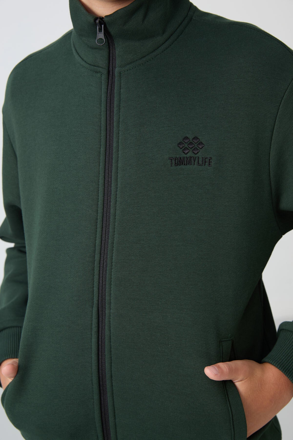 Çam Yeşil Pamuklu Kalın İçi Tüylü Standart Fit Nakışlı Erkek Çocuk Eşofman Takım - 11256