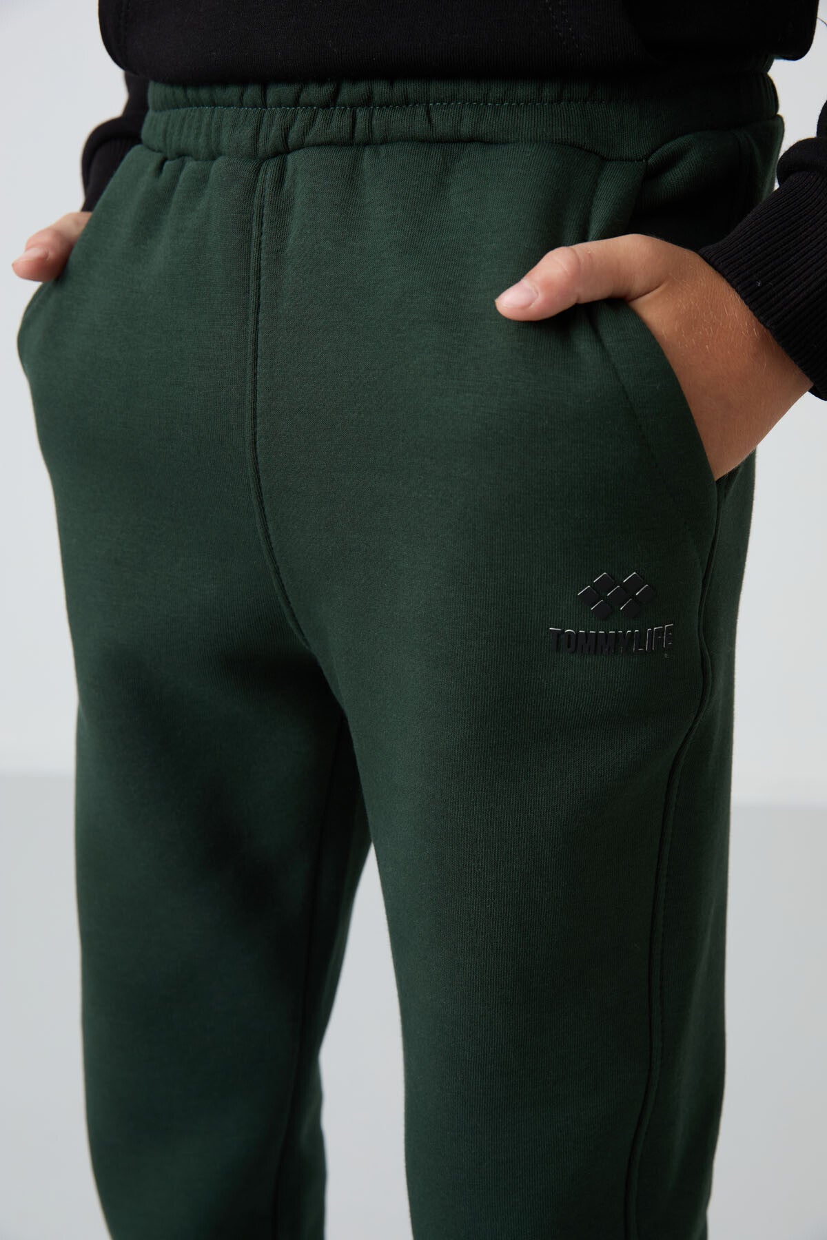 Çam Yeşil Pamuklu Kalın İçi Tüylü Standart Fit Nakışlı Erkek Çocuk Eşofman Takım - 11255