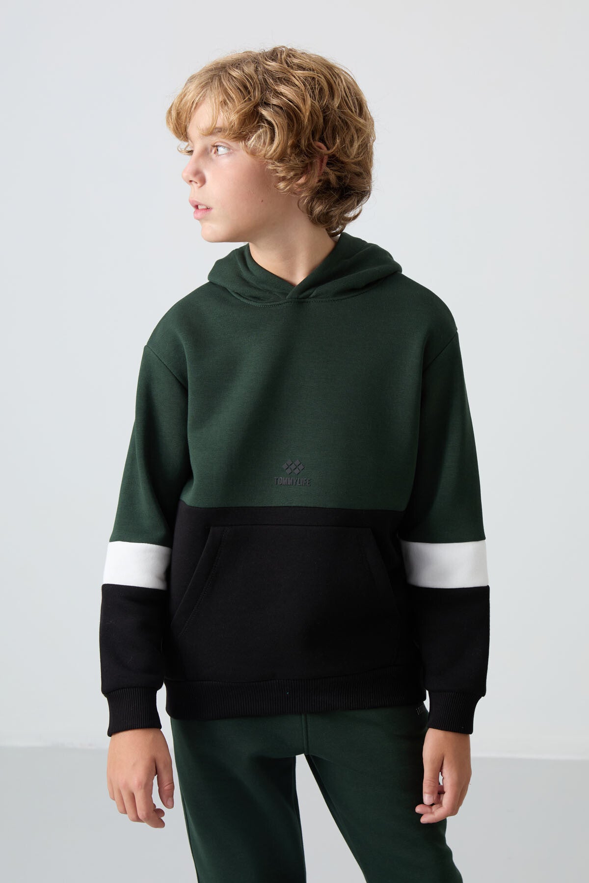 Çam Yeşil Pamuklu Kalın İçi Tüylü Standart Fit Nakışlı Erkek Çocuk Eşofman Takım - 11255