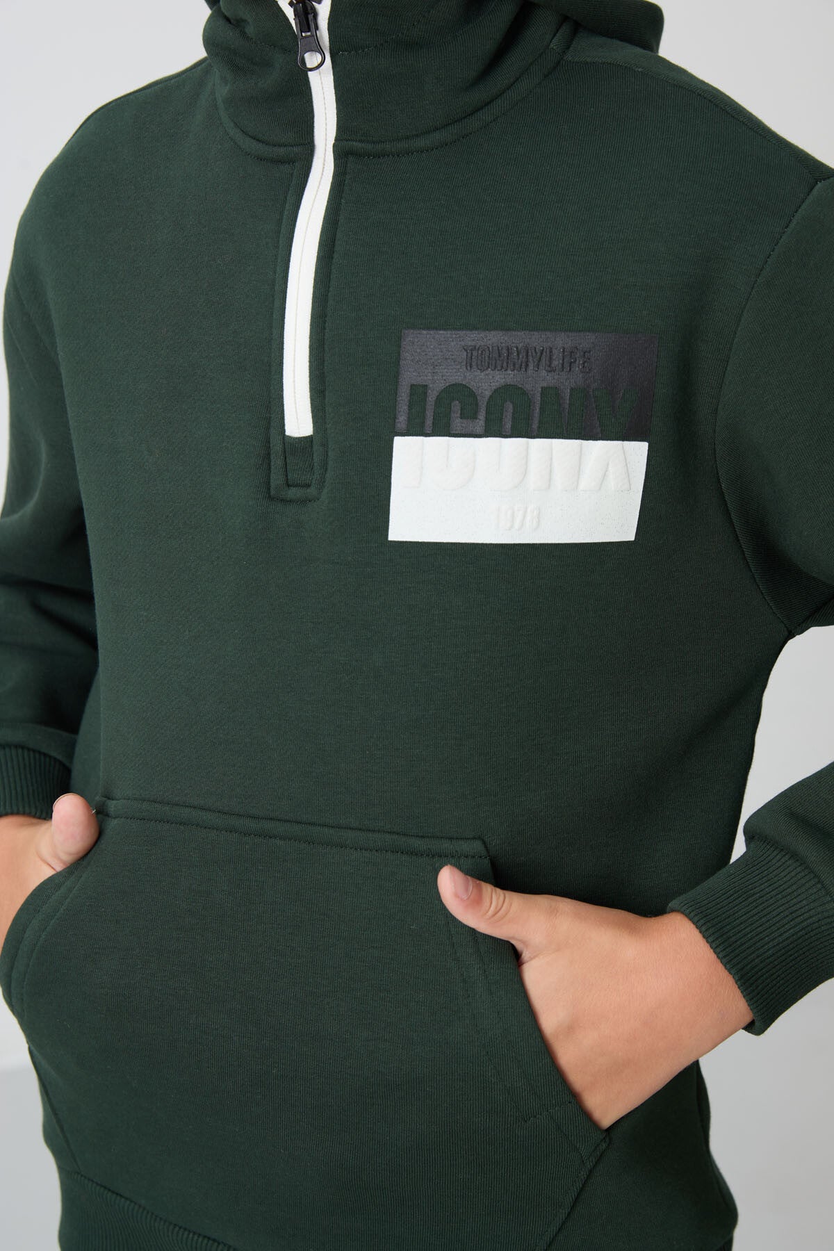 Çam Yeşil Pamuklu Kalın İçi Tüylü Standart Fit Baskılı Erkek Çocuk Eşofman Takım - 11246