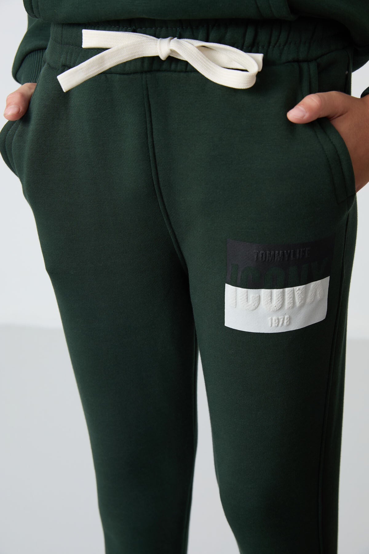 Çam Yeşil Pamuklu Kalın İçi Tüylü Standart Fit Baskılı Erkek Çocuk Eşofman Takım - 11246