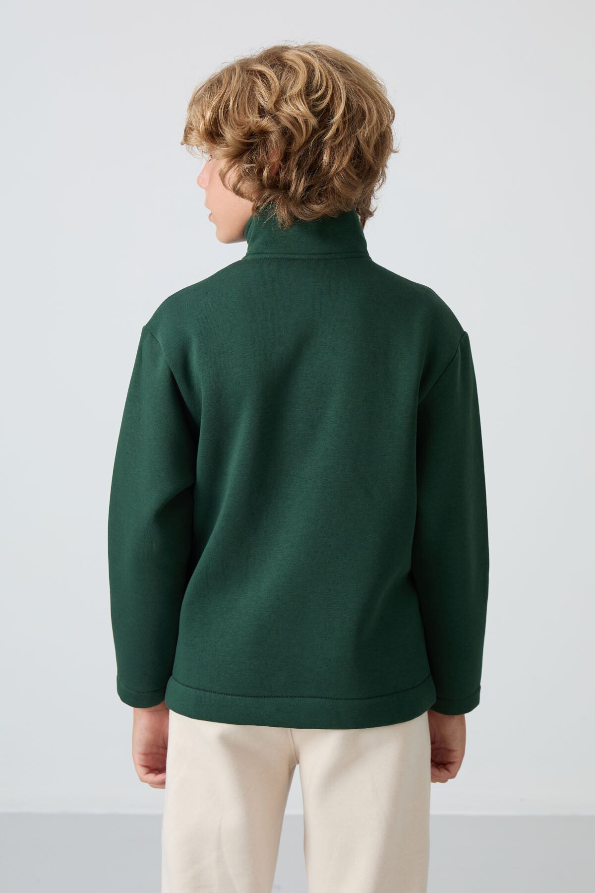 Çam Yeşil Pamuklu Kalın İçi Tüylü Yumuşak Dokulu Standart Fit Nakışlı Erkek Çocuk Sweatshirt - 11245