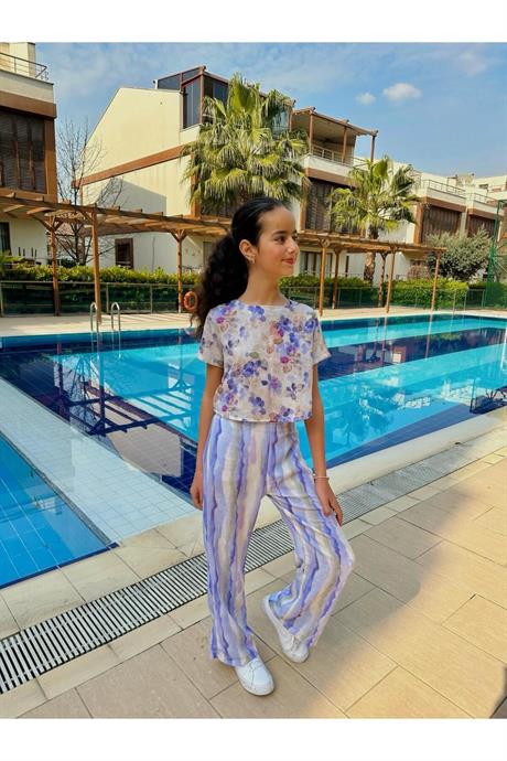 Çiçek Desenli Bluz Batik Desenli Rahat Pantolon Takım MOR 8 Yaş