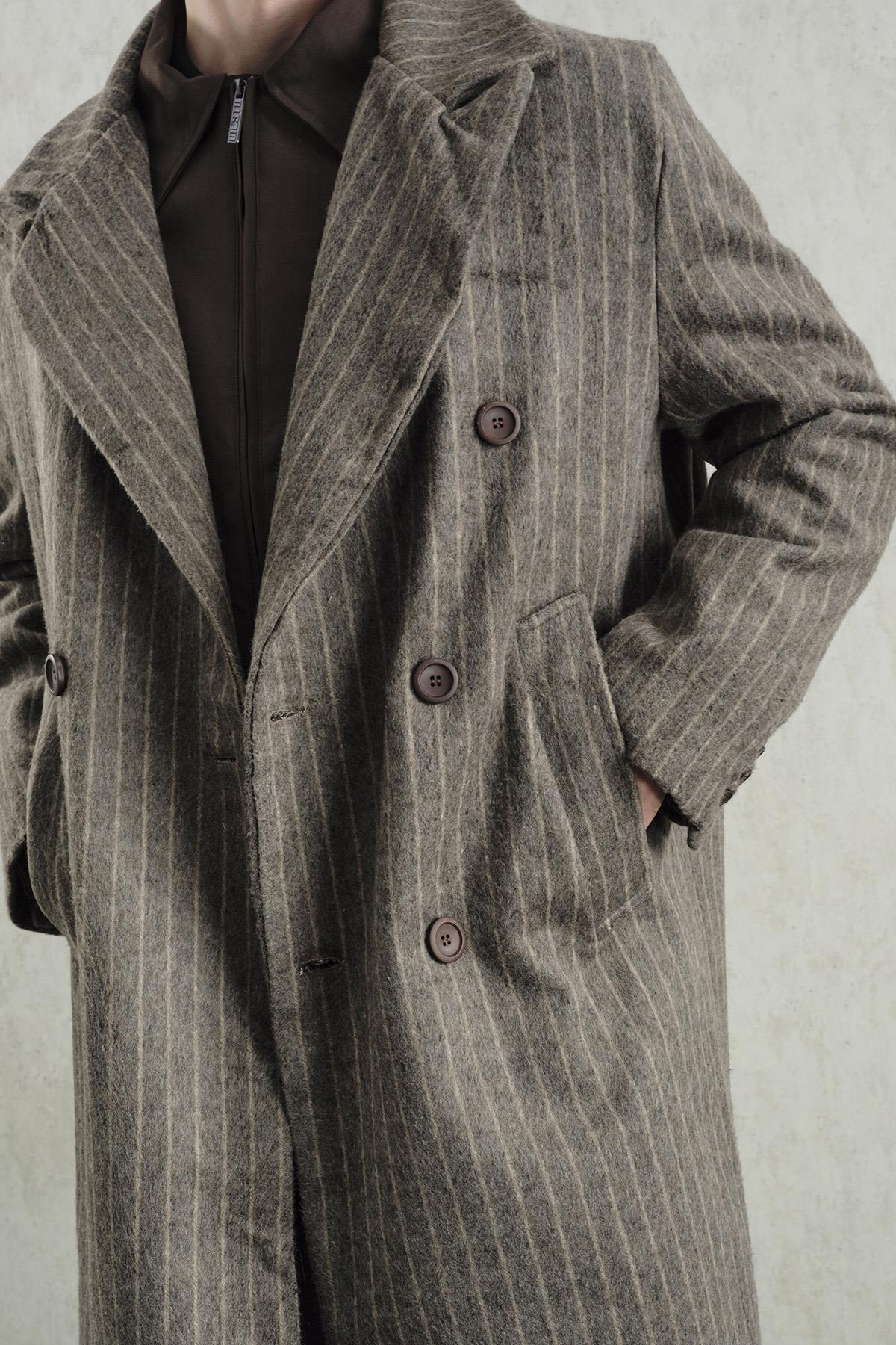 ÇİZGİLİ KAŞE KAHVERENGİ KABAN