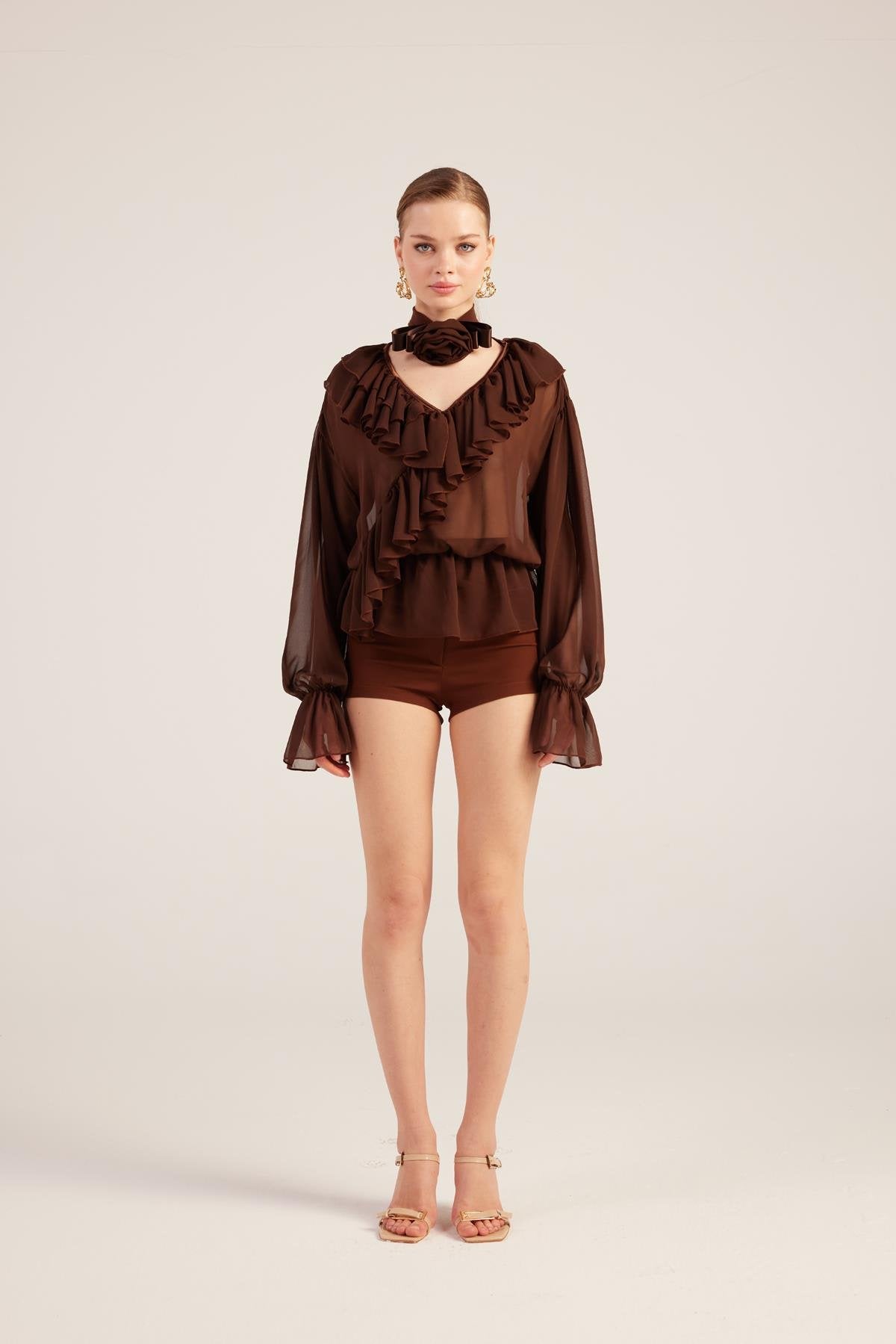 Fırfırlı Güllü Choker Aksesuarlı Şifon Sassy Gömlek Kahve Kahve L