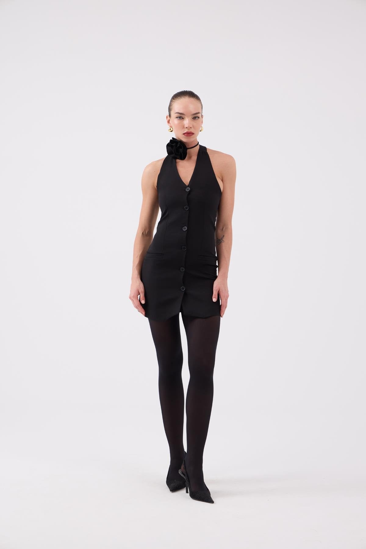 Gül Aksesuarlı Halter Yaka Düğmeli Mini Becca Elbise Siyah Siyah L