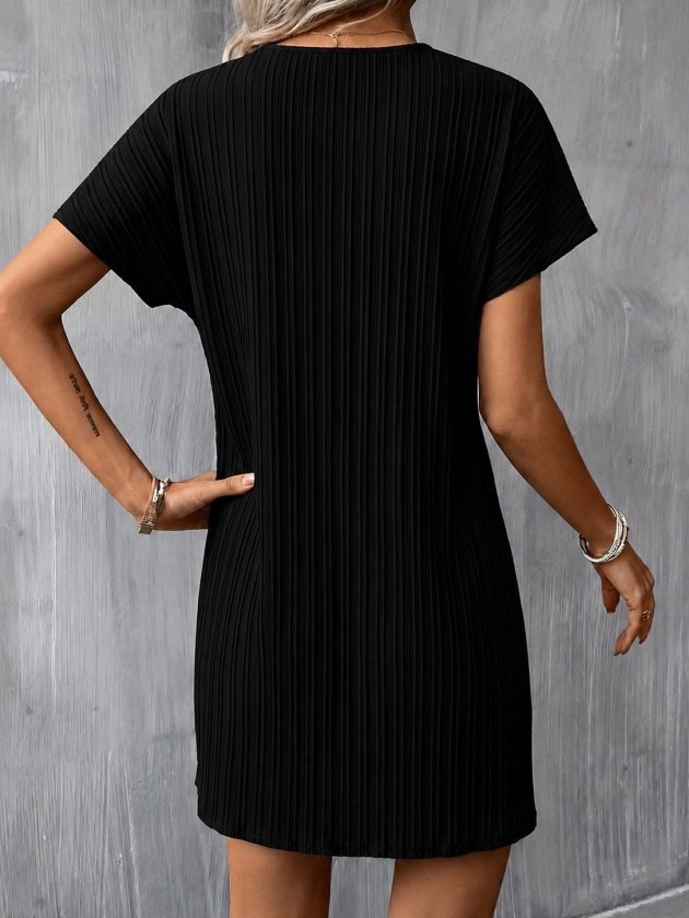 Women's Short Sleeve V-Neck Short Jacquard Crinkle Dress