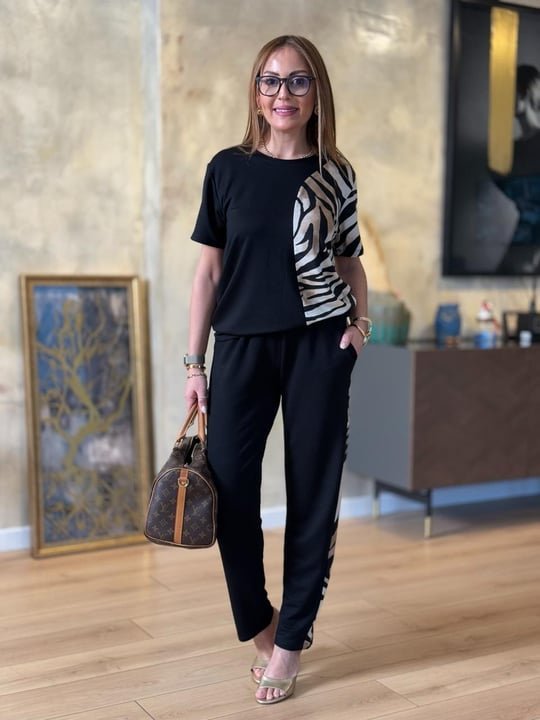 Women's Crew Neck Short Sleeve Leopard Print Blouse and Pants Two-Piece Set