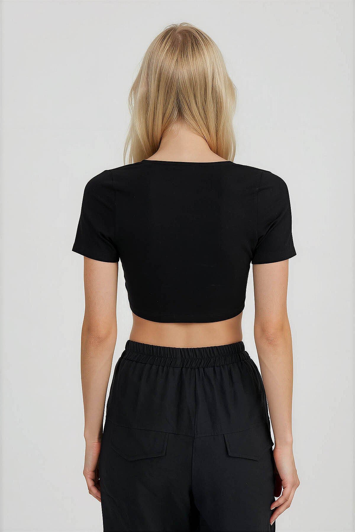 Dekolteli Büzgülü Crop Bluz