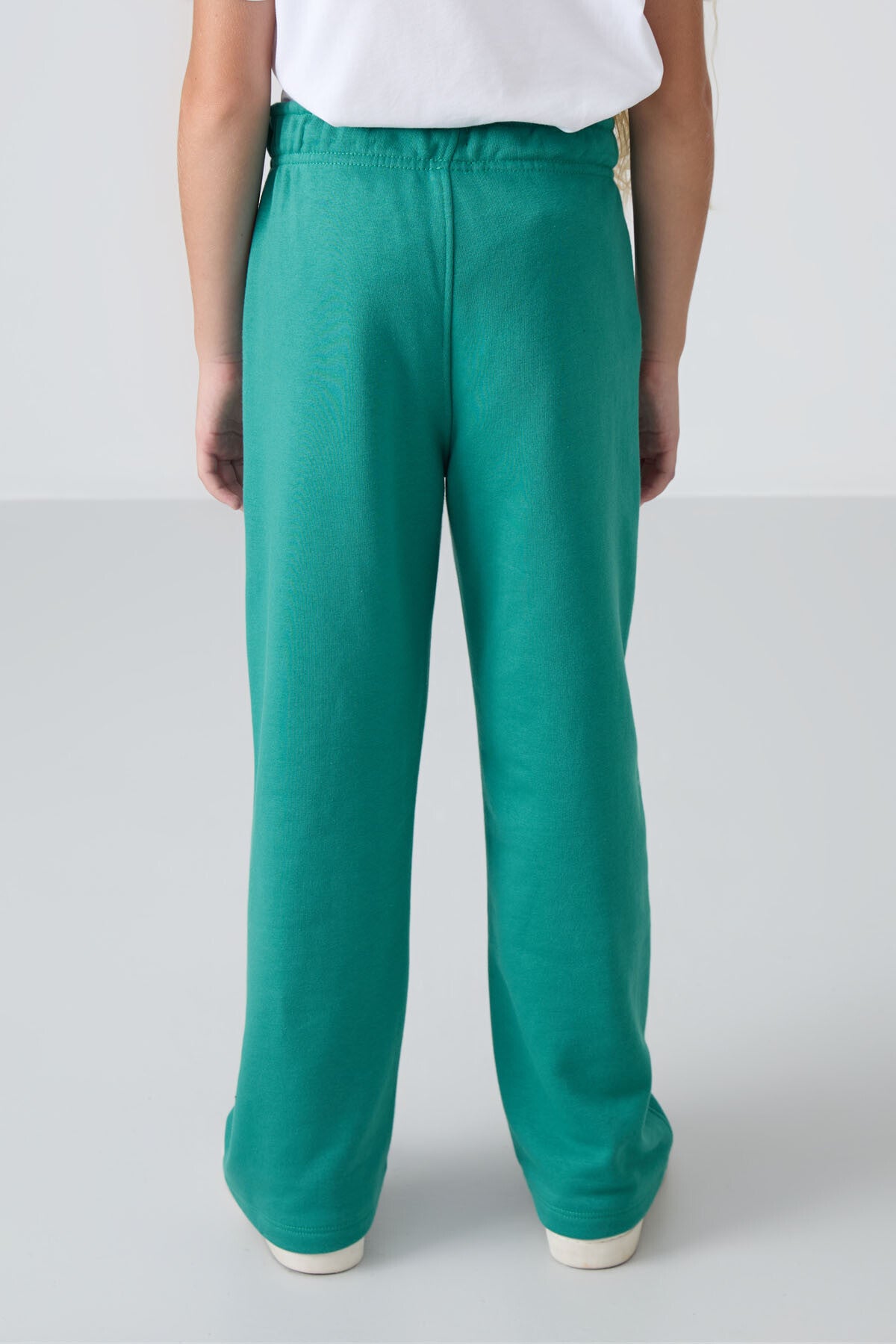 Deniz Yeşil Pamuklu İçi Tüylü Yumuşak Dokulu Standart Fit Nakışlı Kız Çocuk Eşofman Alt - 75146