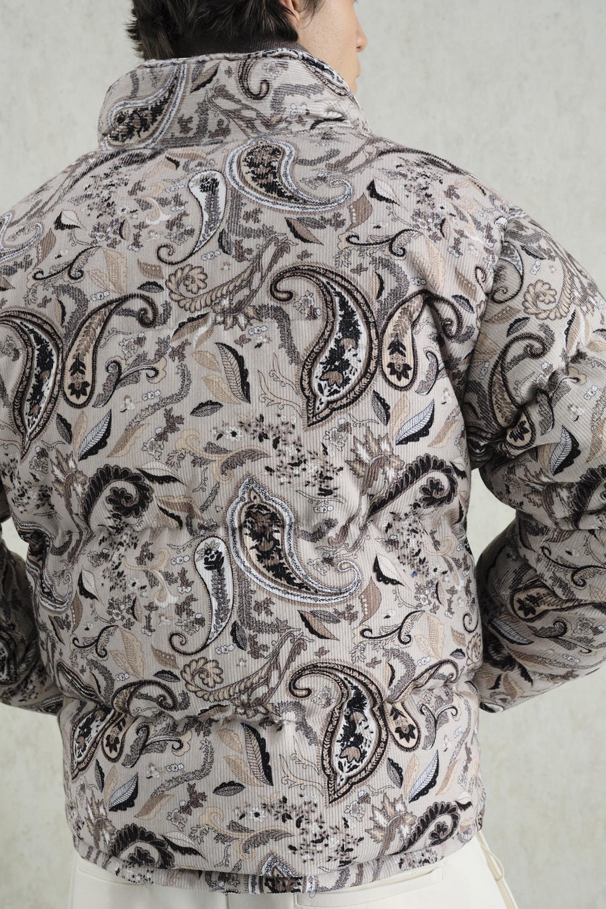 DESENLİ KADİFE ŞİŞME BEJ MONT