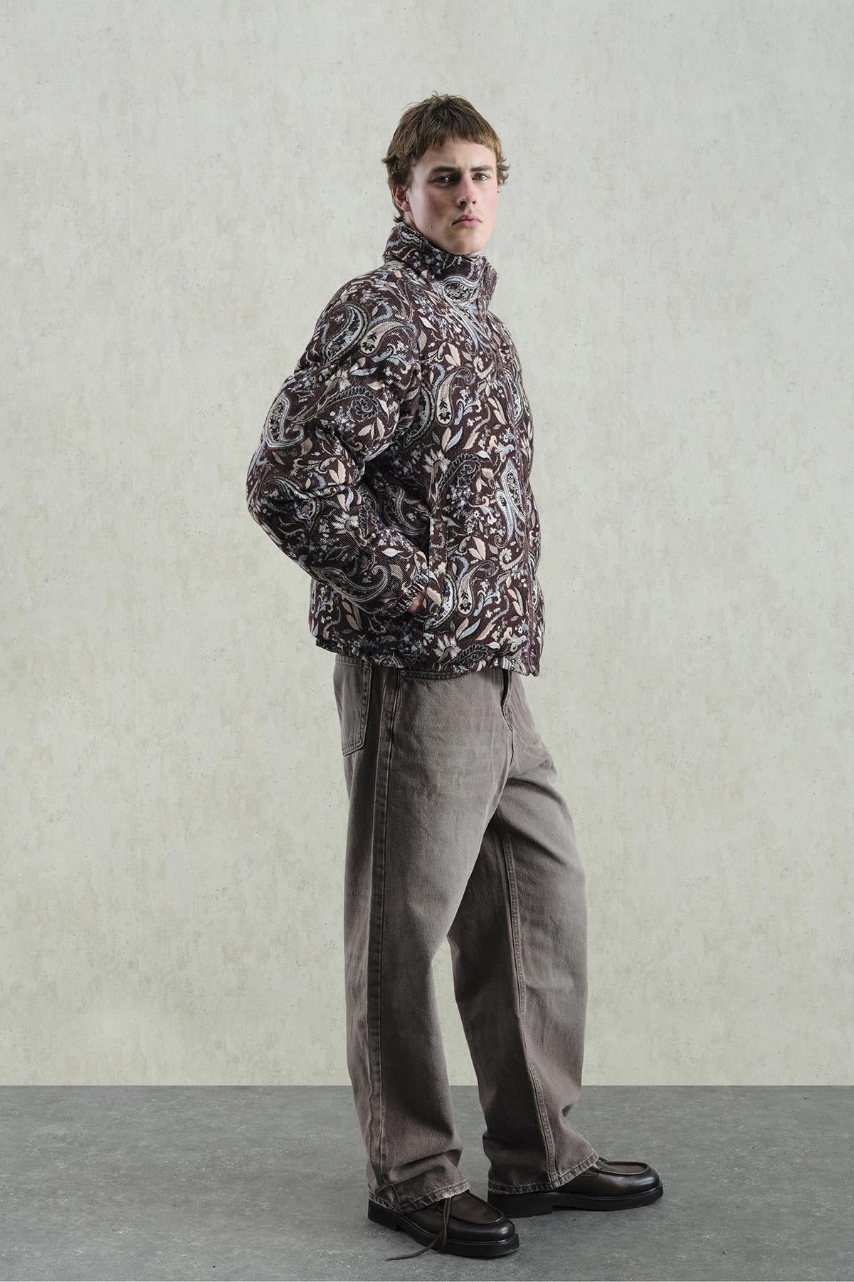 DESENLİ KADİFE ŞİŞME BORDO MONT