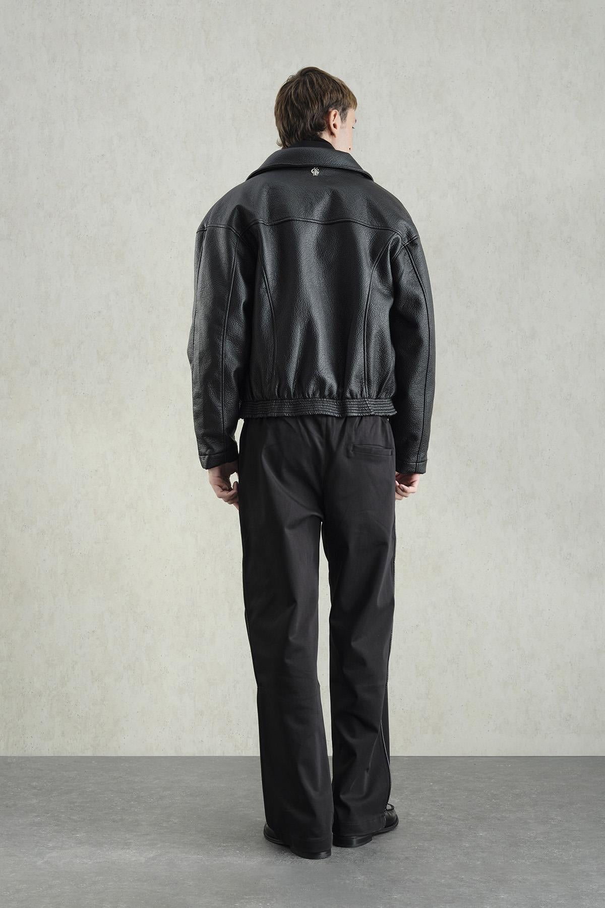 DOKULU SİYAH DERİ CEKET