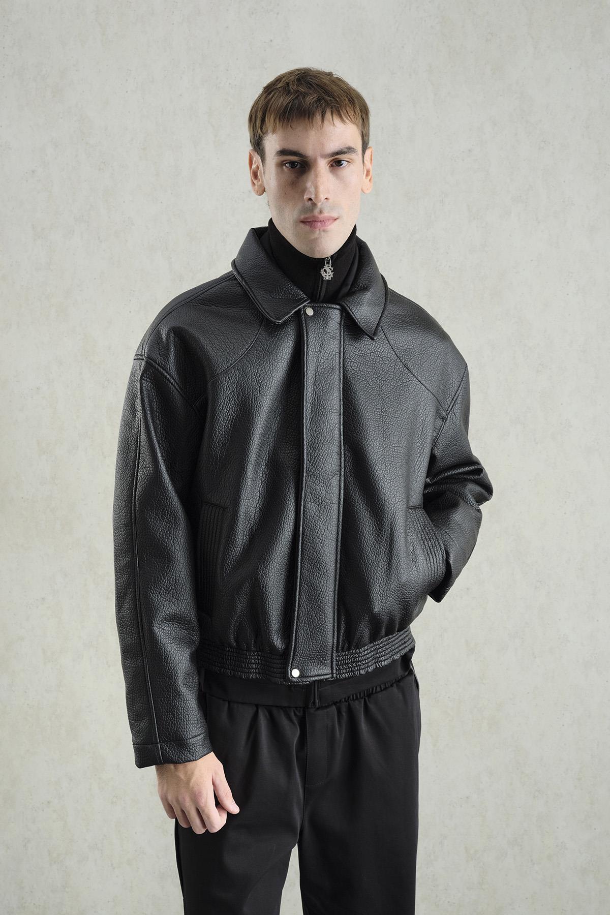 DOKULU SİYAH DERİ CEKET