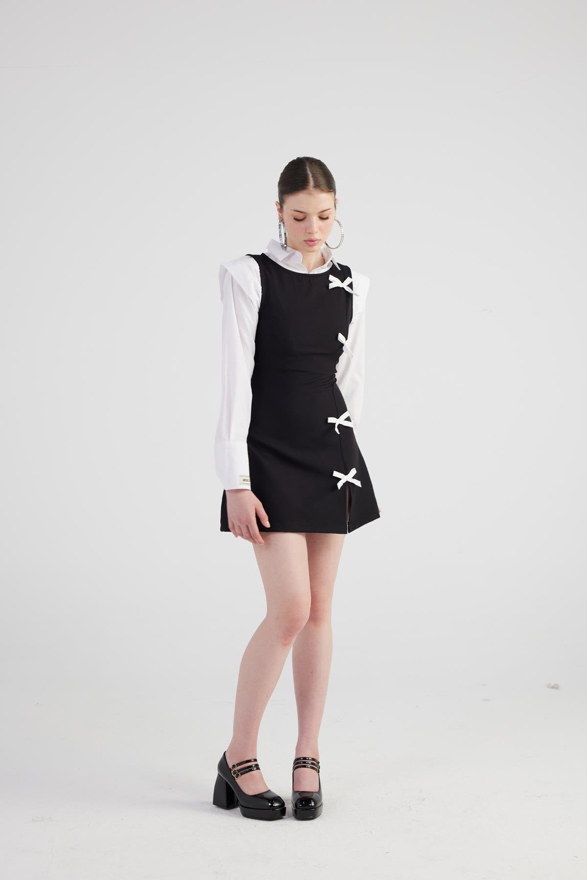 Kurdela Detaylı Yırtmaçlı Mini Nicola Elbise Siyah