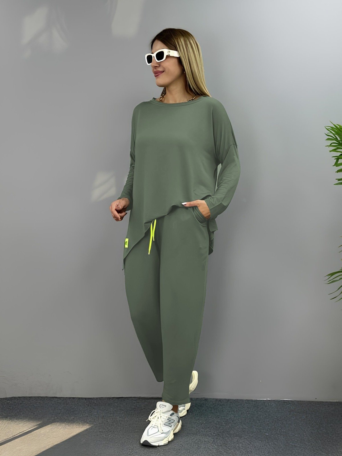 Women's Double Thread Viscose Cotton Fabric Emblem Detailed Two-Piece Set