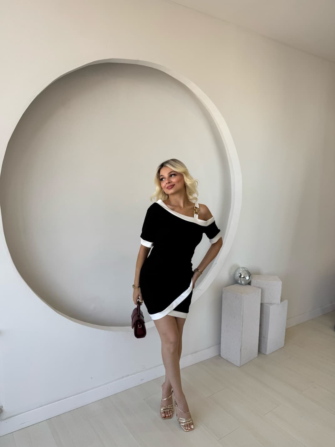 Women's Short Sleeve Asymmetric Cut Collar Stripe and Accessory Detailed Modal Dress