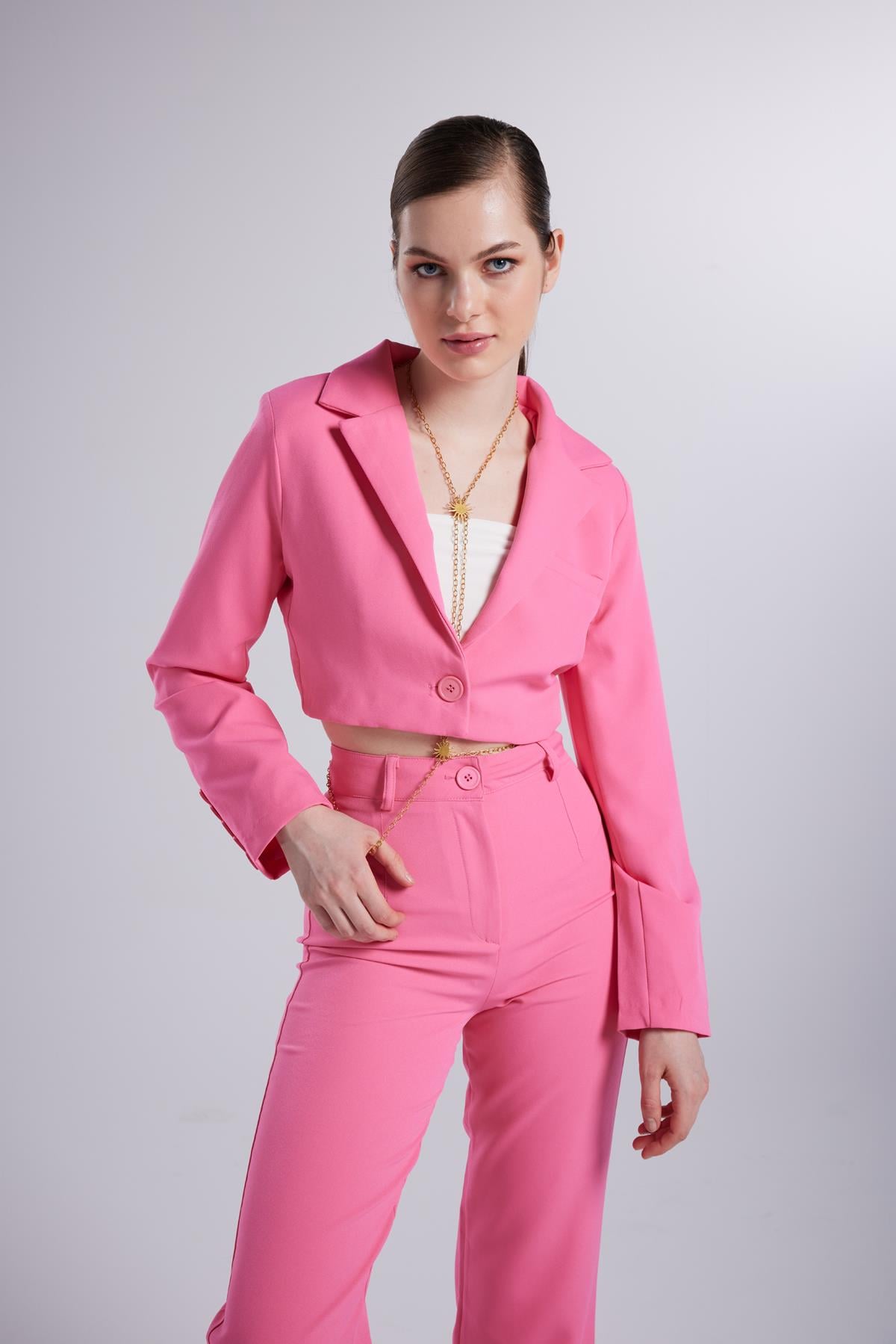 Vatkalı Atlas Kumaş Crop Model Panky Ceket Pembe