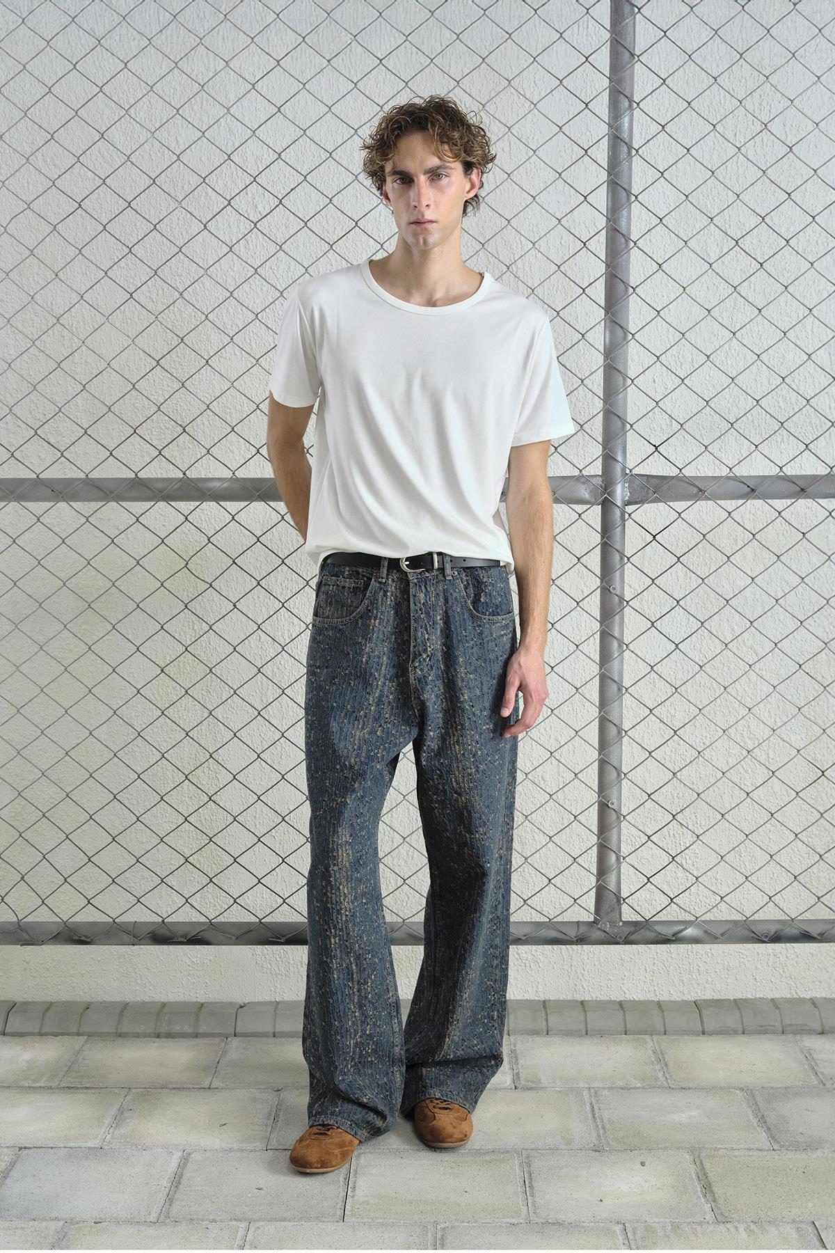 EFEKTLİ DÖKÜMLÜ LACİVERT JEAN