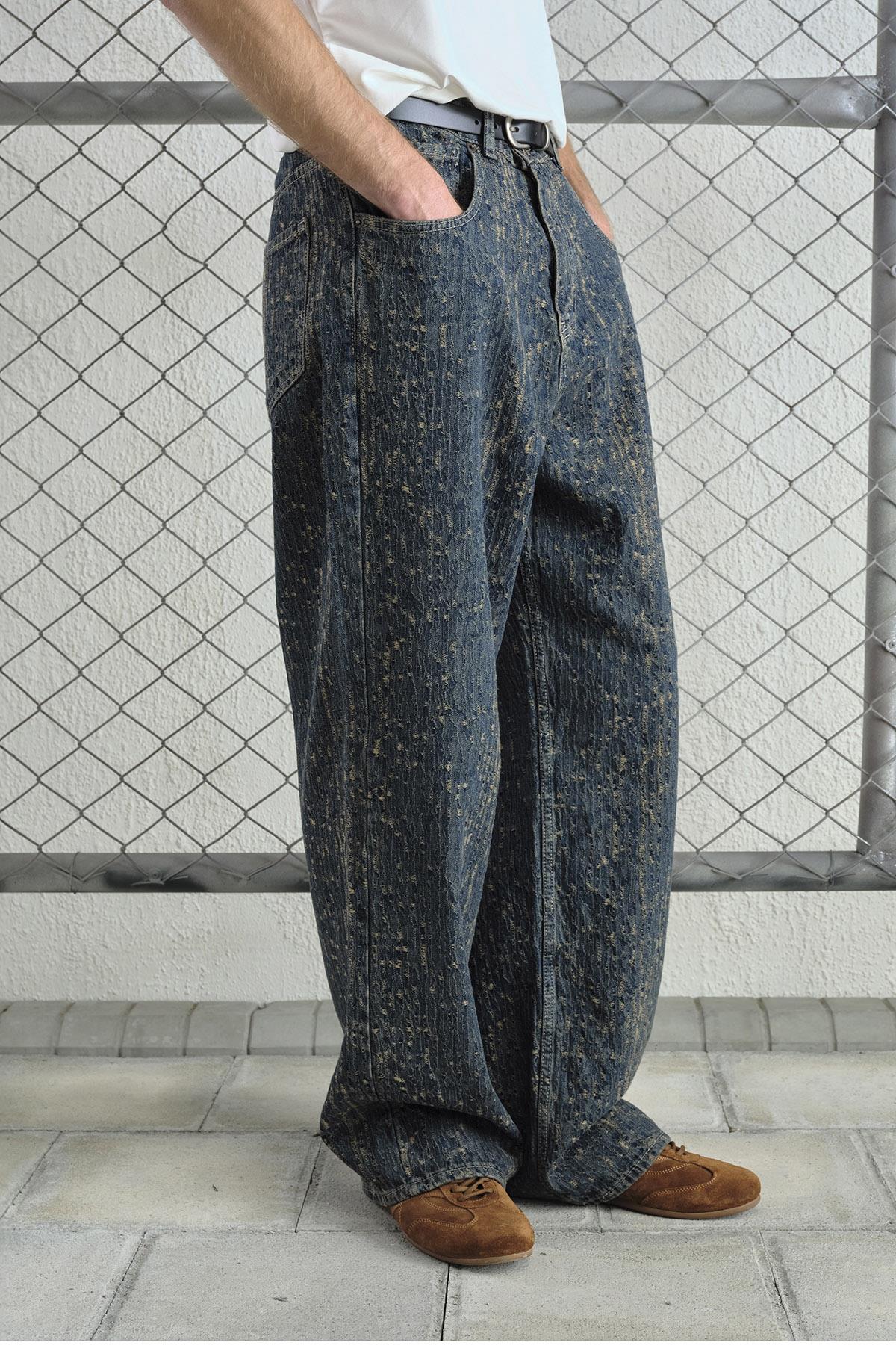 EFEKTLİ DÖKÜMLÜ LACİVERT JEAN