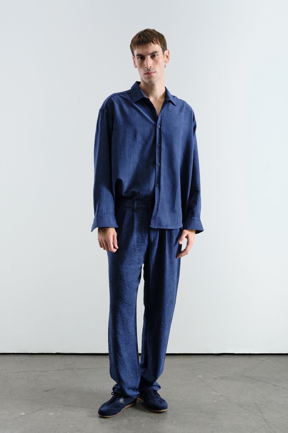 EFEKTLİ MODAL LACİVERT GÖMLEK