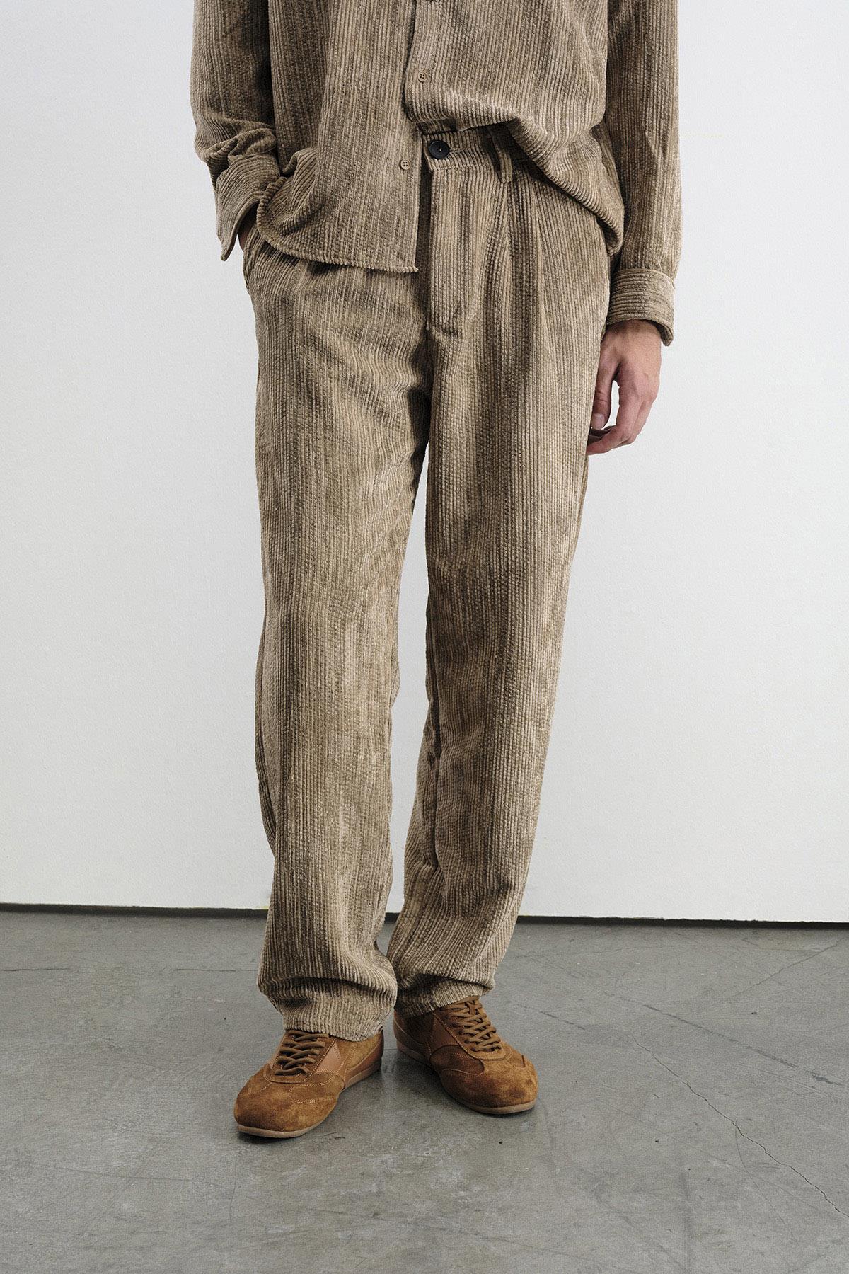 EFEKTLİ PİLİLİ KADİFE KAHVERENGİ PANTOLON