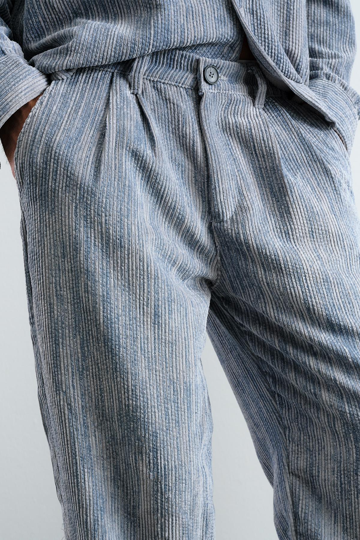 EFEKTLİ PİLİLİ KADİFE MAVİ PANTOLON