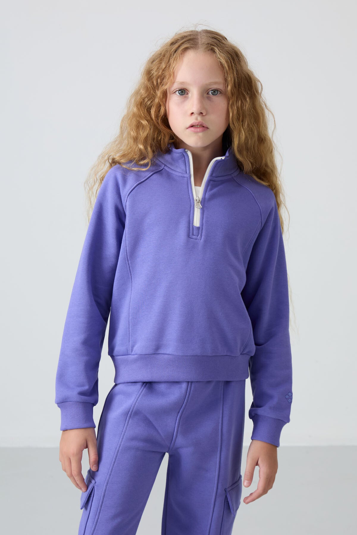 Eflatun Pamuklu İçi Tüylü Yumuşak Dokulu Standart Fit Nakışlı Kız Çocuk Eşofman Takım - 75159