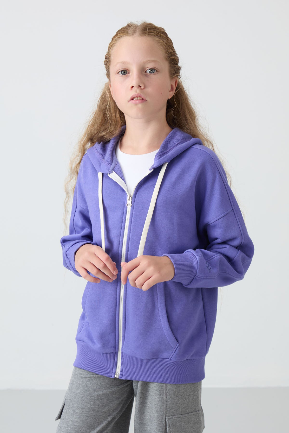 Eflatun Pamuklu İçi Tüylü Yumuşak Dokulu Standart Fit Nakışlı Kız Çocuk Sweatshirt - 75149