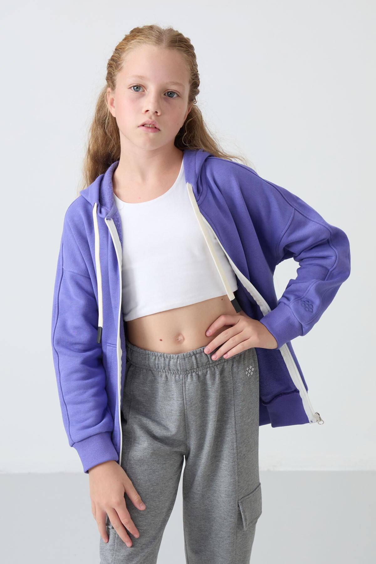 Eflatun Pamuklu İçi Tüylü Yumuşak Dokulu Standart Fit Nakışlı Kız Çocuk Sweatshirt - 75149