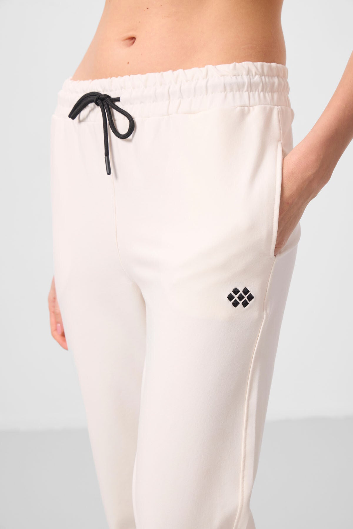 Ecru Stand-Collar Zippered Relaxed-Fit Women's Tracksuit Tunic Set - 95345