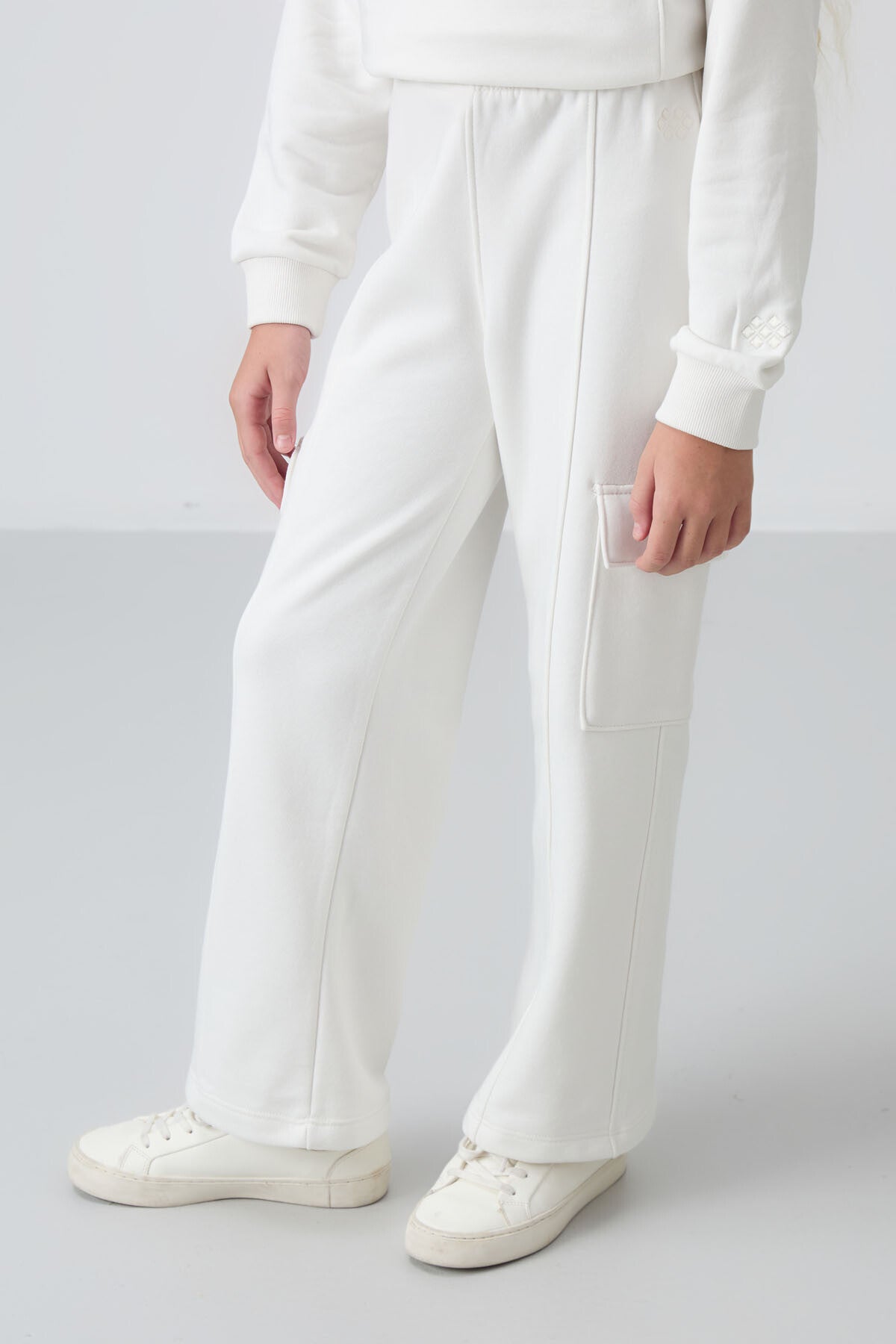 Ekru Pamuklu İçi Tüylü Yumuşak Dokulu Standart Fit Nakışlı Kız Çocuk Eşofman Takım - 75159