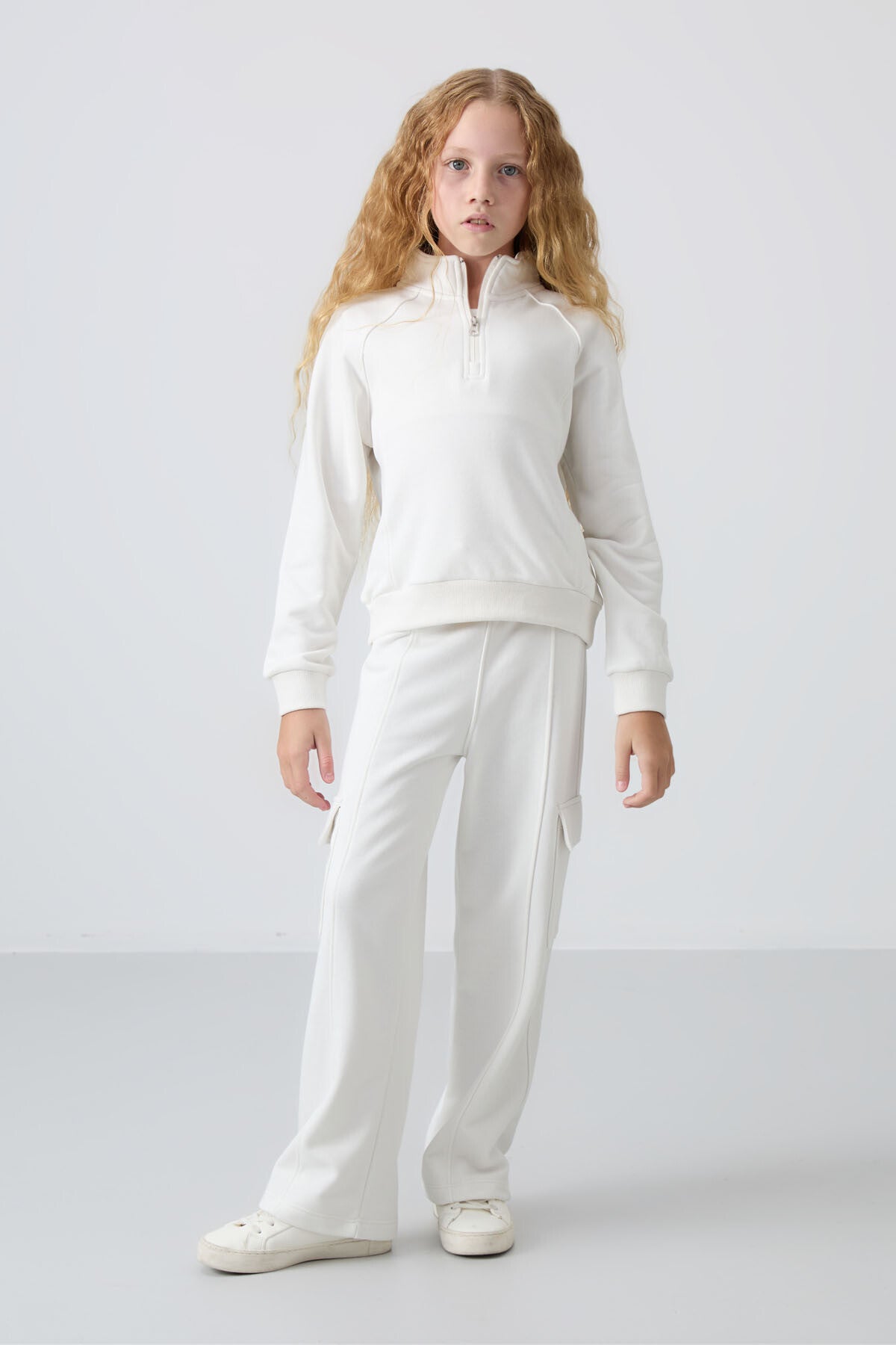 Ekru Pamuklu İçi Tüylü Yumuşak Dokulu Standart Fit Nakışlı Kız Çocuk Eşofman Takım - 75159