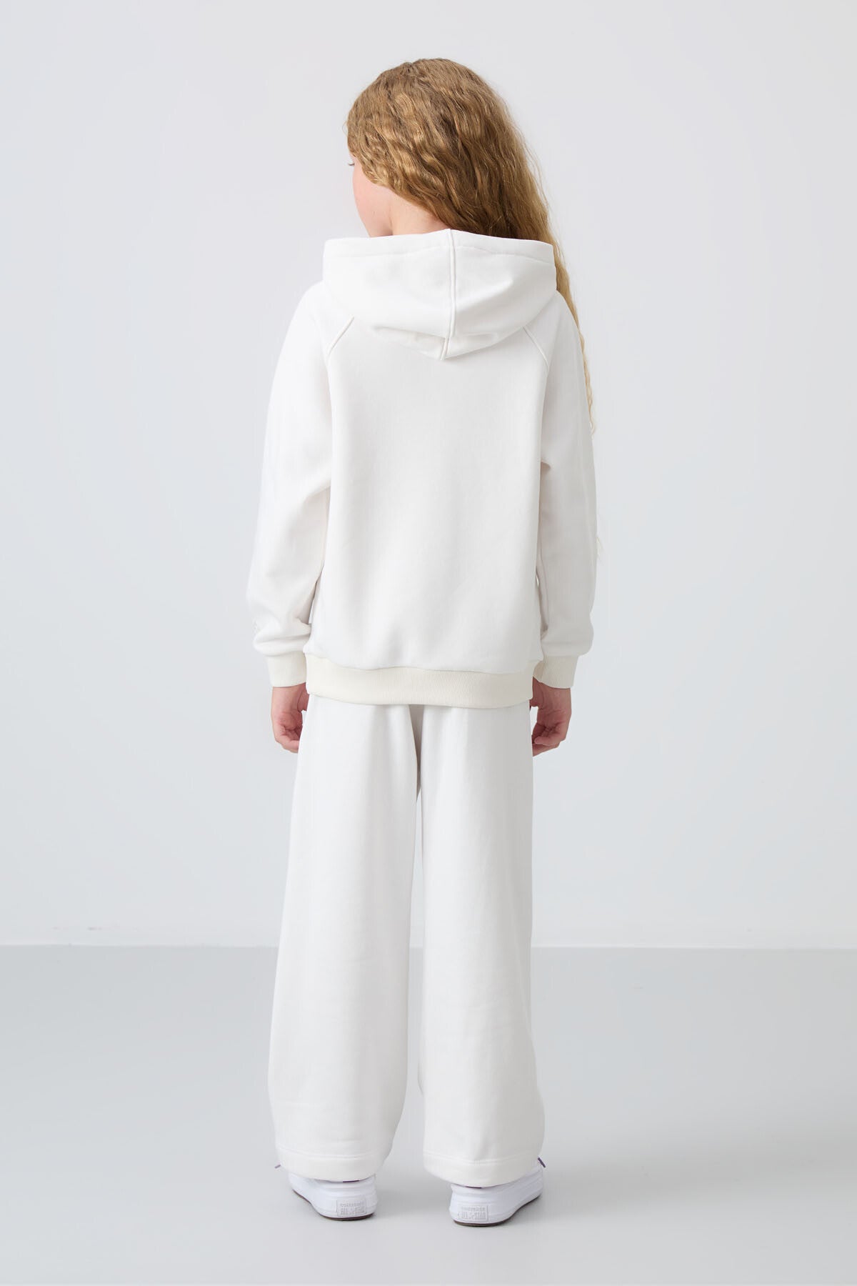 Ekru Pamuklu İçi Tüylü Yumuşak Dokulu Standart Fit Nakışlı Kız Çocuk Eşofman Takım - 75162